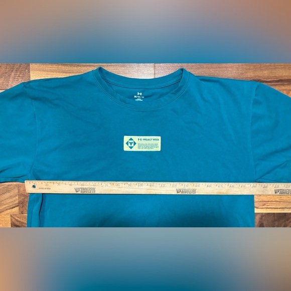 Under Armour Project Rock Women's t-shirt Size Medium Iron Paradise Casual - Picture 3 of 5